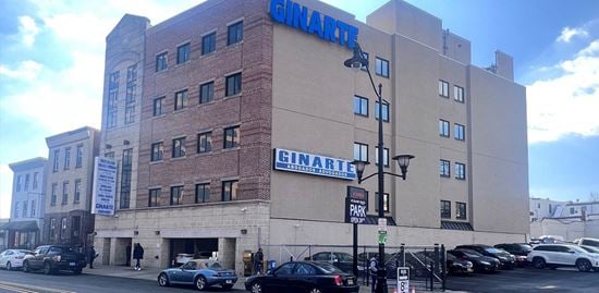 ±2,500 - ±15,000 SF Professional Offices for Lease