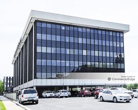 Edens Office Plaza
