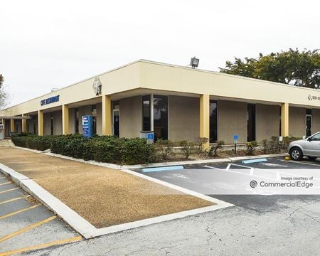 Commercial space for Rent at 1515 NW 167th Street in Miami Gardens