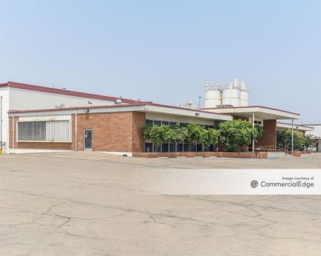Photo of commercial space at 2788 South Maple Avenue in Fresno