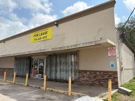 Retail space for Rent at 7337 Synott Rd in Houston