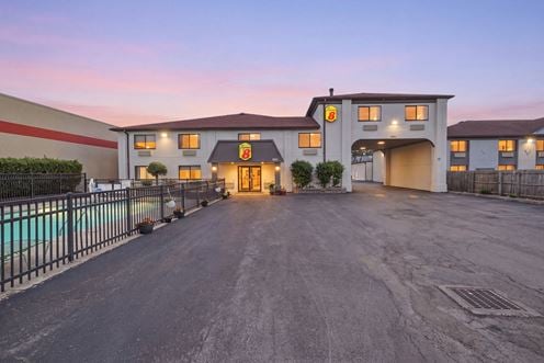7680 Niagara Falls Blvd - Super 8 by Wyndham