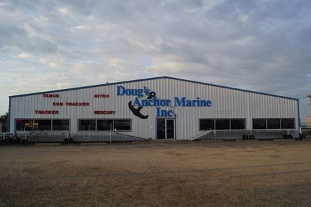 Photo of commercial space at 1560 South Dakota 20 in Watertown
