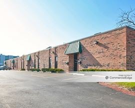 Oakwood Commons Business Center