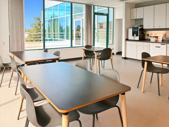 Regus - Richmond - Commerce Court