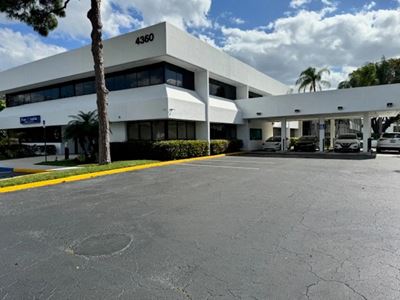 1070 SF Suite 200 Professional and Medical Office Space