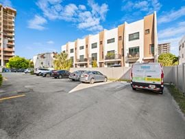 610 & 622 NE 1st Ave