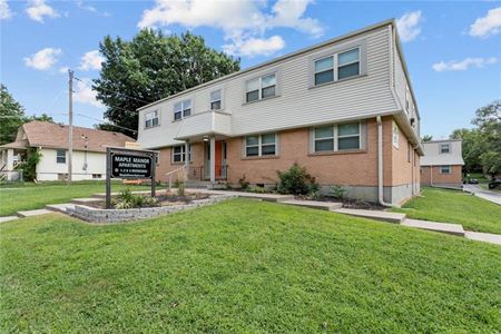 Photo of commercial space at 1409 W maple Ave in Independence