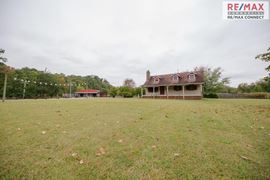 17466 Benns Church - Cottage Building Lease Listing