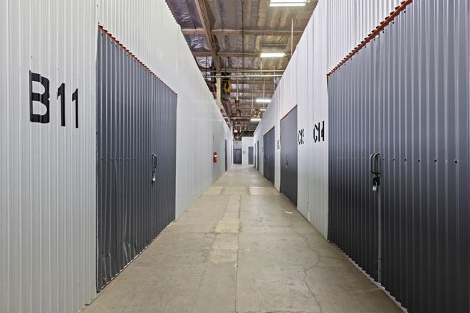 ReadySpaces Northridge