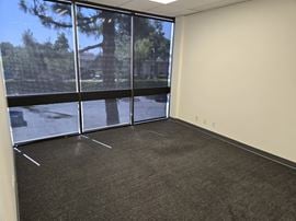 601 W Foothill Blvd