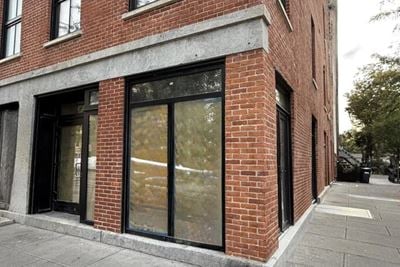 148 9th Ave