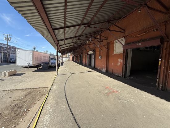 ±3,000 – ±9,000 SF Industrial Opportunity for Sale / Lease
