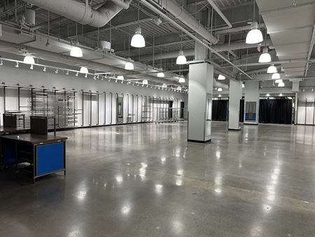 C205     Space Photo Gallery 4