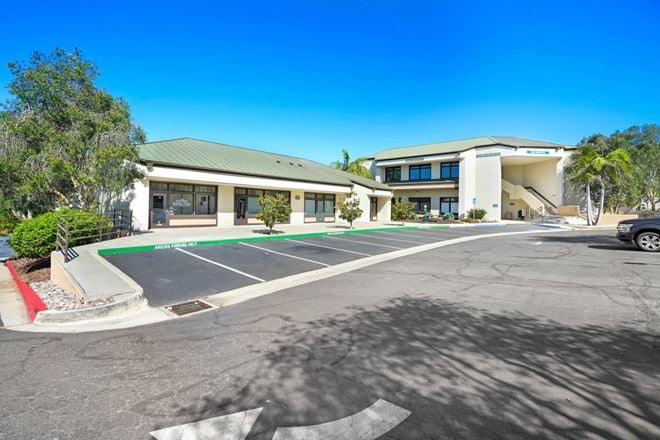 285 North El Camino Real