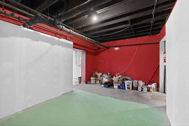 $87 Per Square Foot in Nob Hill Retail and Showroom