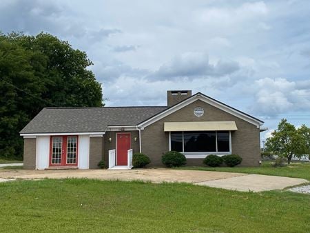 Photo of commercial space at 1811 South Gloster Street in Tupelo