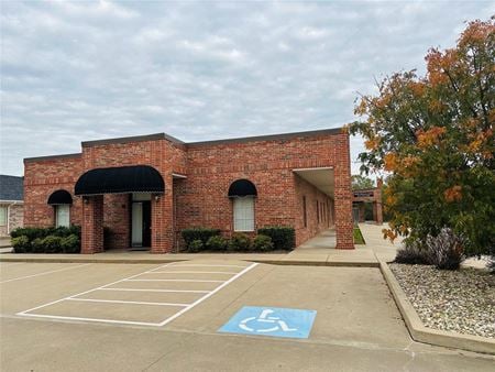 Photo of commercial space at 504 N Ridgeway Dr in Cleburne