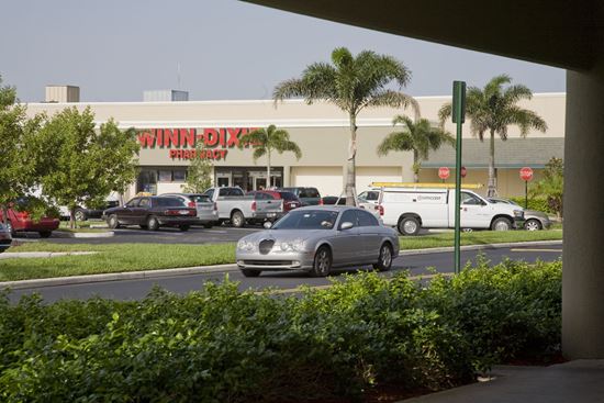 Pine Plaza