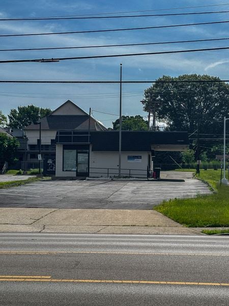 Retail space for Rent at 5466 N High St. in Columbus