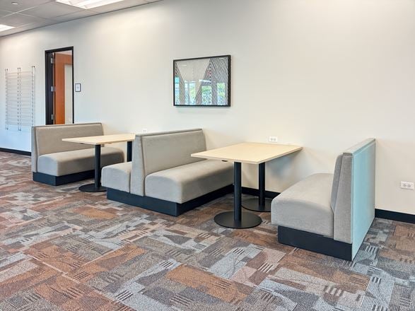 Regus - Hoffman Estates - Prairie Stone Pkwy