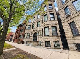 5610 South Michigan Avenue