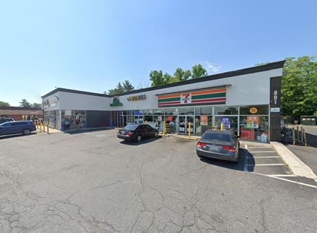 Retail space for Rent at 901 N Point Blvd in Baltimore