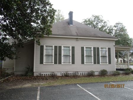 Photo of commercial space at 611 Pine Ave in Albany