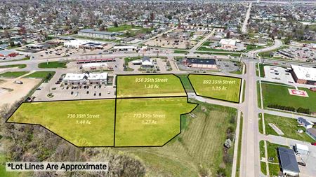 Photo of commercial space at Lincolnview Square  in Marion