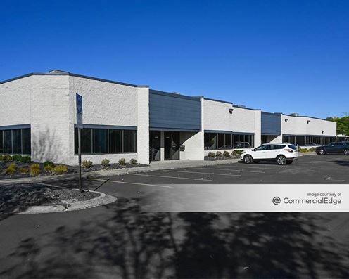 Round Lake Business Center