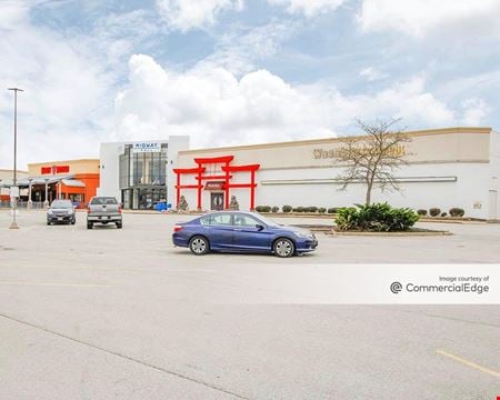 Retail space for Rent at 3343 Midway Mall in Elyria