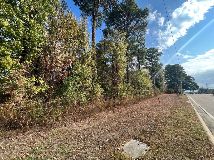 +/- 1.29 acres on Lake Harbor Drive in Ridgeland, Mississippi