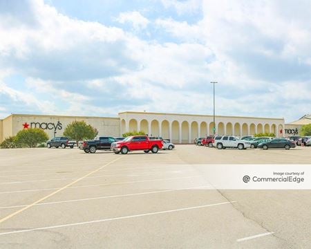 Photo of commercial space at 4000 Town East Mall in Mesquite