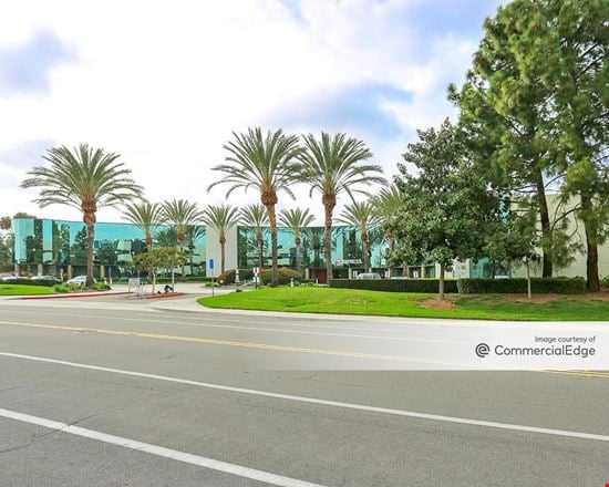 Carlsbad Oaks East