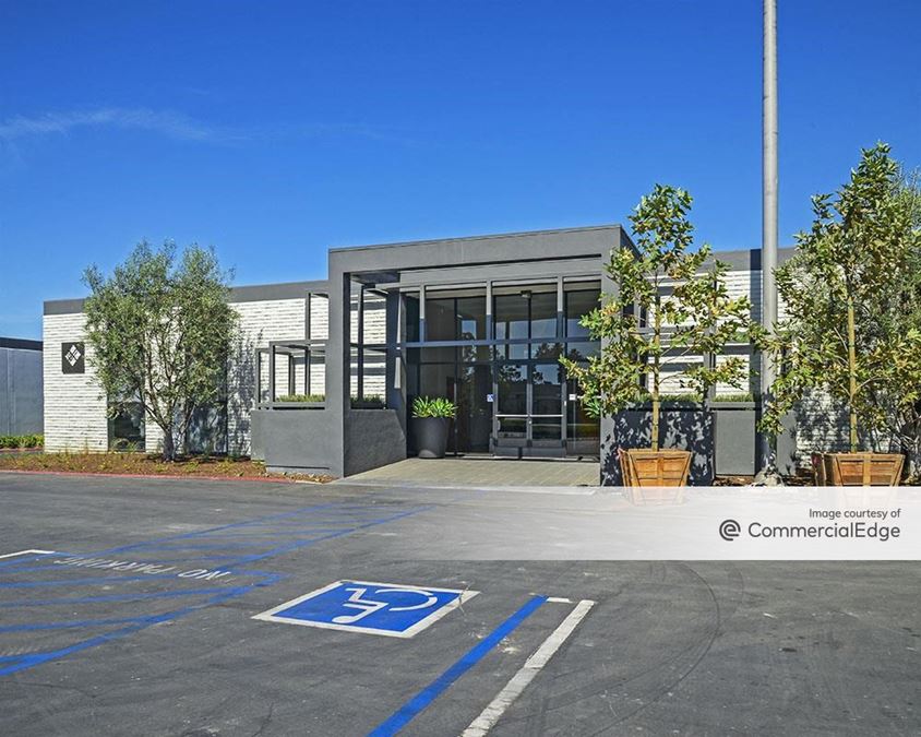 Airport Business Center - 17755-17785 & 18017-18021 Sky Park Circle