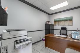 Office/Retail Building on Brainerd Rd ± 8,816 SF