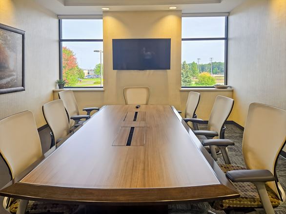 Regus - Eau Claire - Oakwood Mall Dr