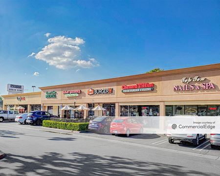 Retail space for Rent at 6401 Canoga Avenue in Woodland Hills