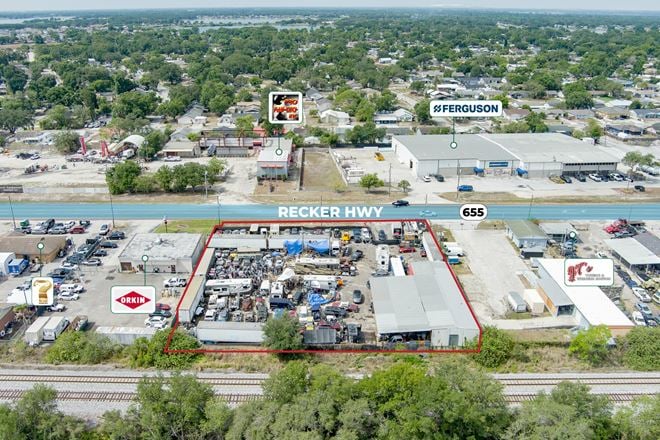 Former Auto Shop on Recker Hwy