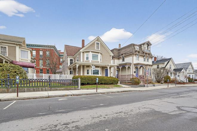 Flexible Use Building | Downtown Nashua | 2,500+/- Usable SF | DMU Zoning
