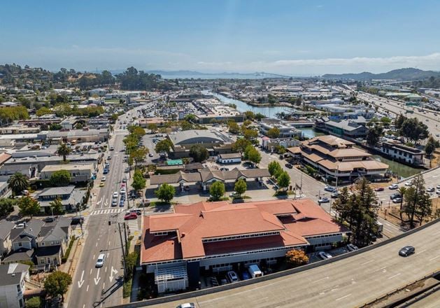 851 Irwin St | 29,923 SF | Office Building