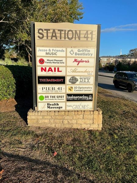 Photo of commercial space at 1031 & 1039 Hwy 41 in Mount Pleasant