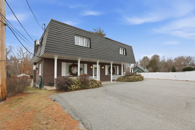 Well Located Commercial Suite for Lease in Methuen, MA