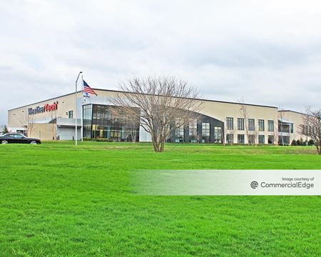Industrial space for Rent at 501 South Woodcreek Drive in Bolingbrook