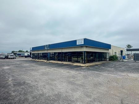 Office space for Rent at 2328 S 8th St in Rogers