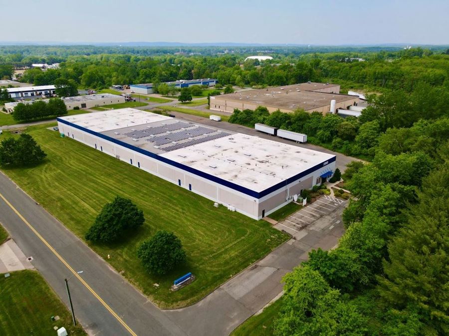 24,940 SF Industrial Space