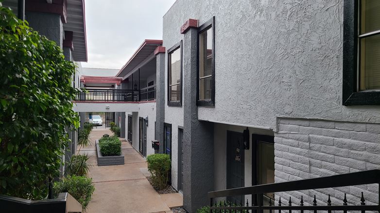 Plaza Executive Suites - at Biltmore