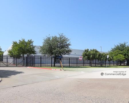 Photo of commercial space at 1520 Round Table Drive in Dallas