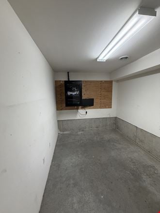 3606 E. Wellesley Ave