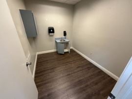 2888 SF Suite 201-202 PROFESSIONAL & MEDICAL OFFICE SPACE FOR LEASE